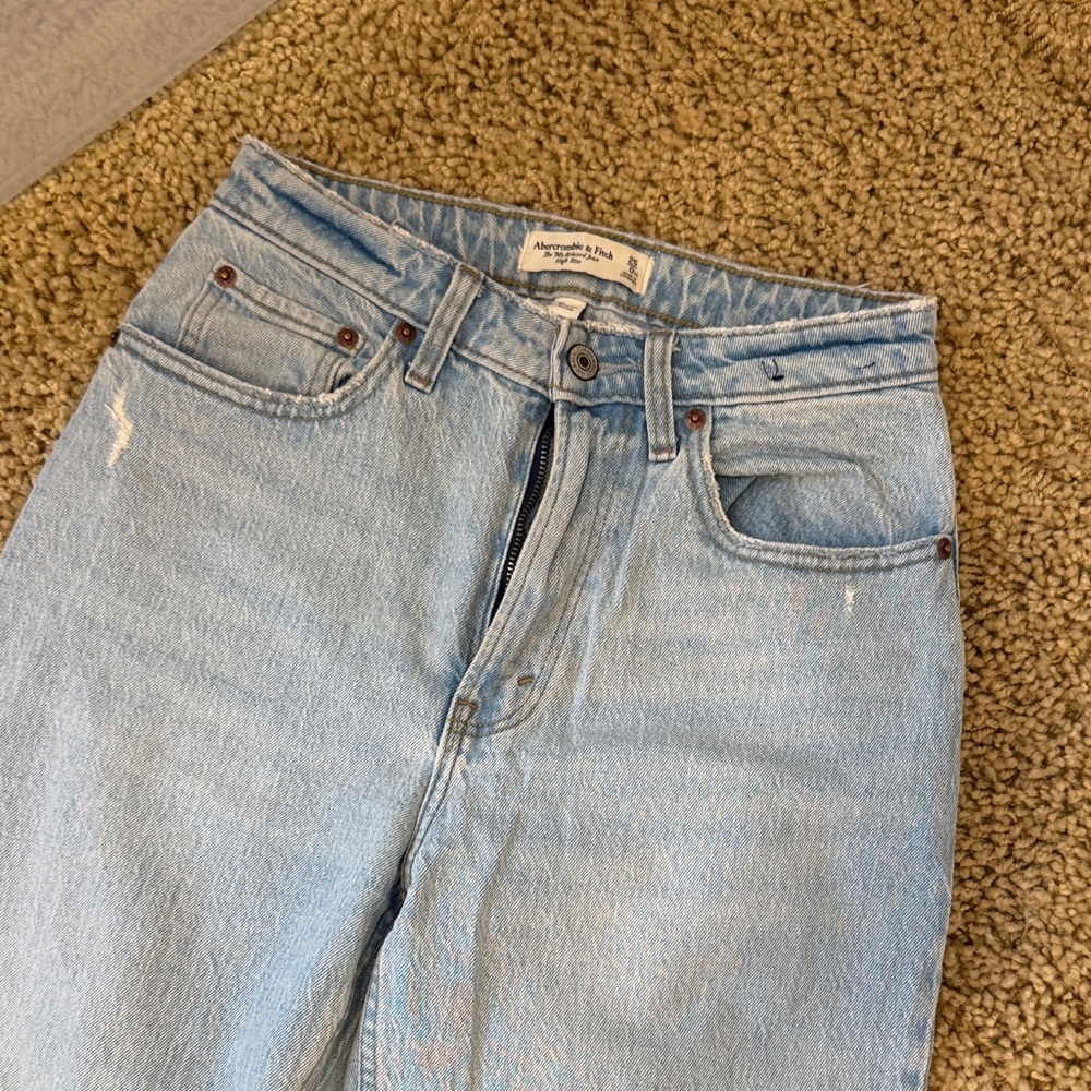 ABERCROMBIE & FITCH 90s relaxed jeans high rise
